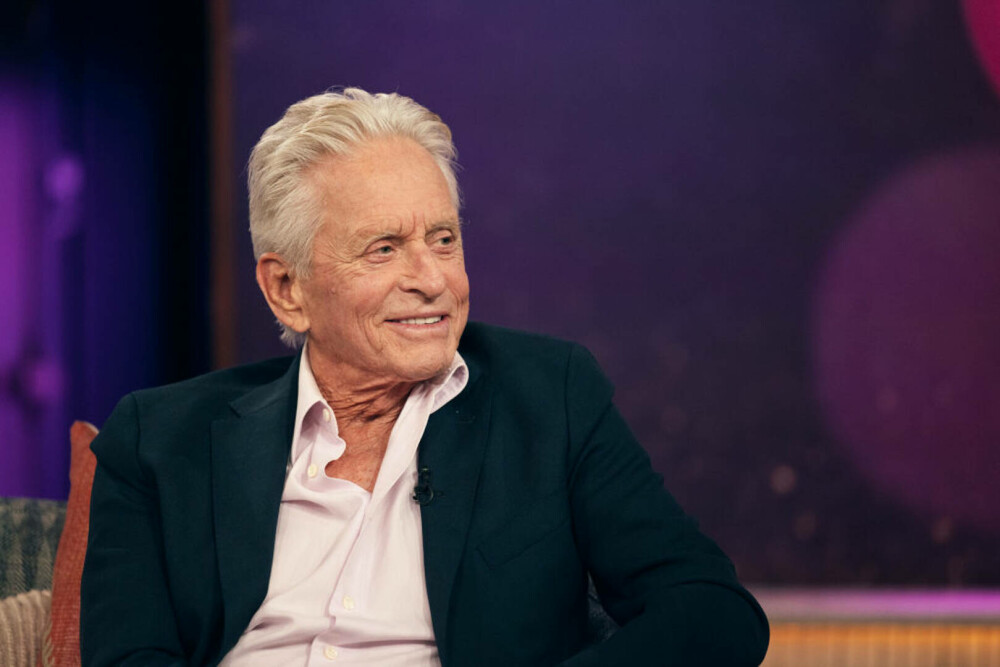 Cum reușește Michael Douglas să arate atât de bine la 80 de ani. „Arată ca un bărbat cu 20 de ani mai tânăr” | FOTO - Imaginea 5