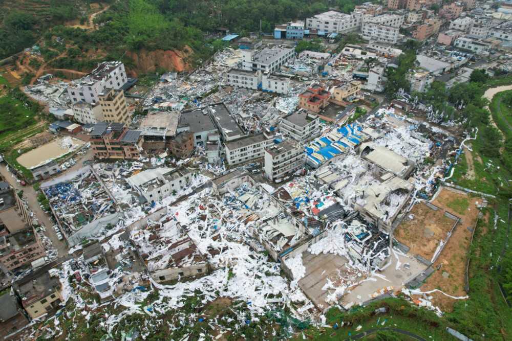 O tornadă a făcut prăpăd în sudul Chinei. Cel puțin cinci persoane au murit și alte 33 sunt rănite | GALERIE FOTO - Imaginea 1