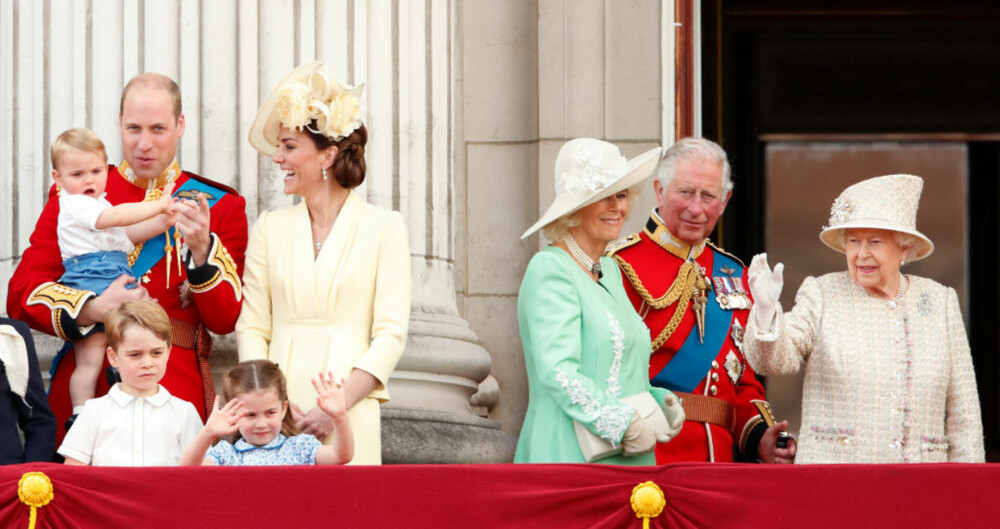 Detaliul ascuns din portretul regelui Charles și reginei Camilla aproape că a trecut neobservat. Ce reprezintă, de fapt - Imaginea 6