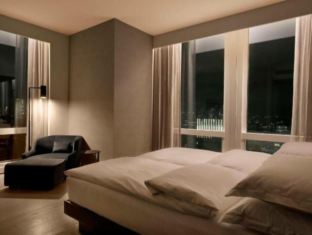 Cum arată hotelul din Manhattan în care o cameră costă 11.000 de dolari pe noapte. Este în top 50 locații de lux din lume - Imaginea 12