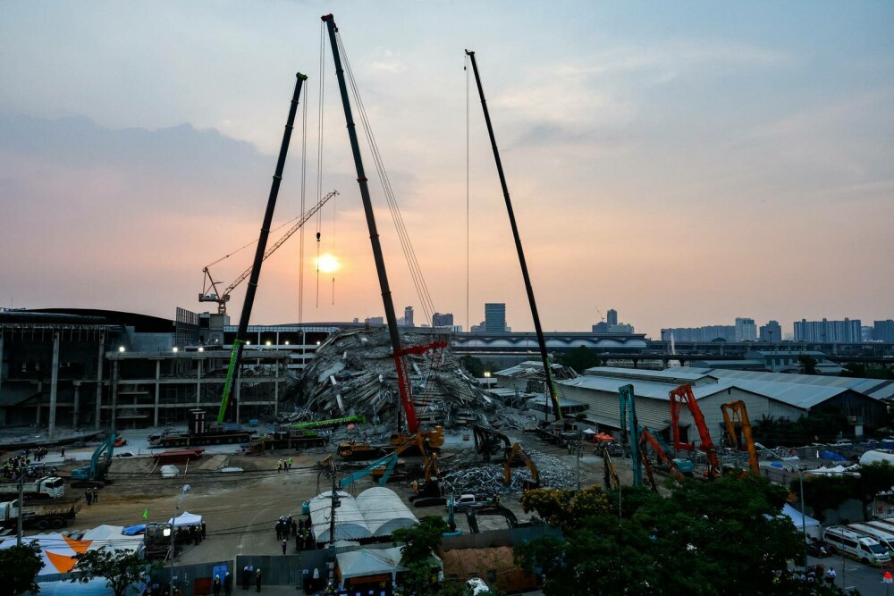 Imagini dramatice după cutremurul devastator din Myanmar. Sute de victime au fost incinerate | GALERIE FOTO - Imaginea 5