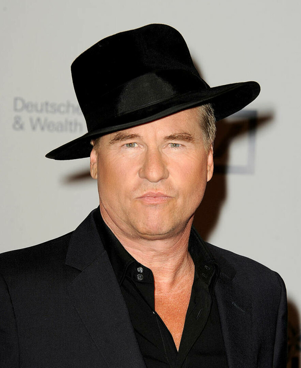 Val Kilmer, starul de cinema care i-a interpretat pe Batman şi Jim Morrison, a murit la 65 de ani - Imaginea 6