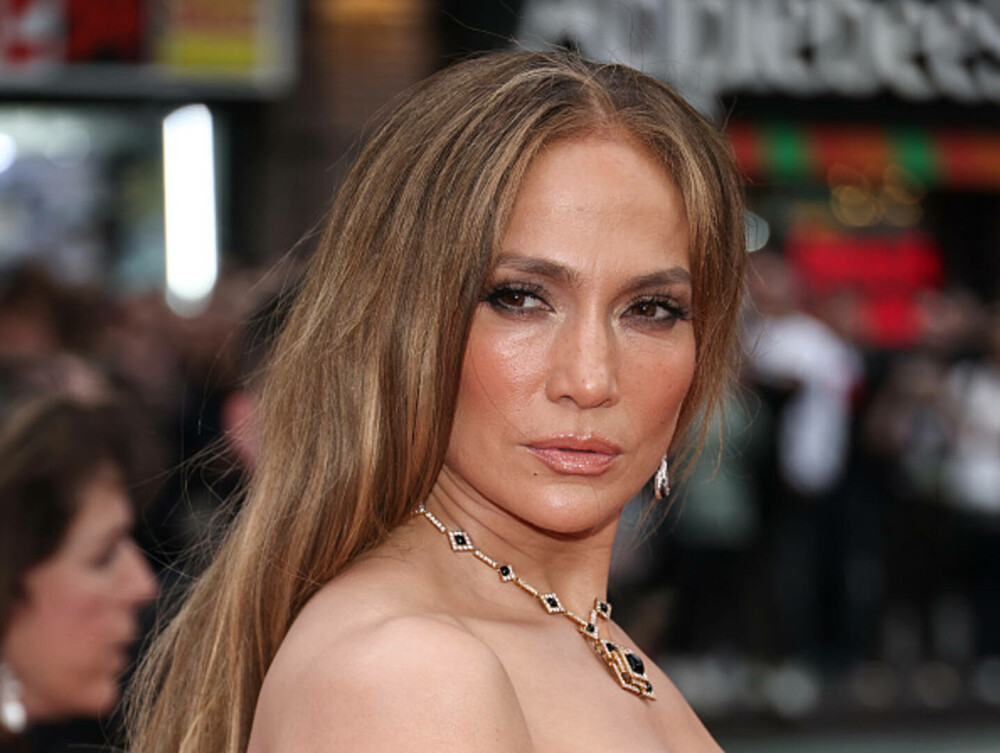 Jennifer Lopez a lansat o melodie nouă inspirată de relația cu Ben Affleck: „Dezastrul pe care l-ai lăsat în urmă” - Imaginea 14