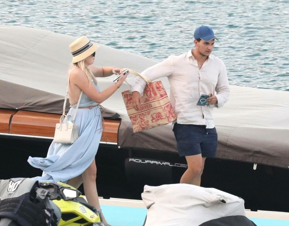 Tiffany, fiica cea mică a lui Donald Trump, va deveni mamă pentru prima oară. Modul prin care a dezvăluit sexul copilului - Imaginea 24