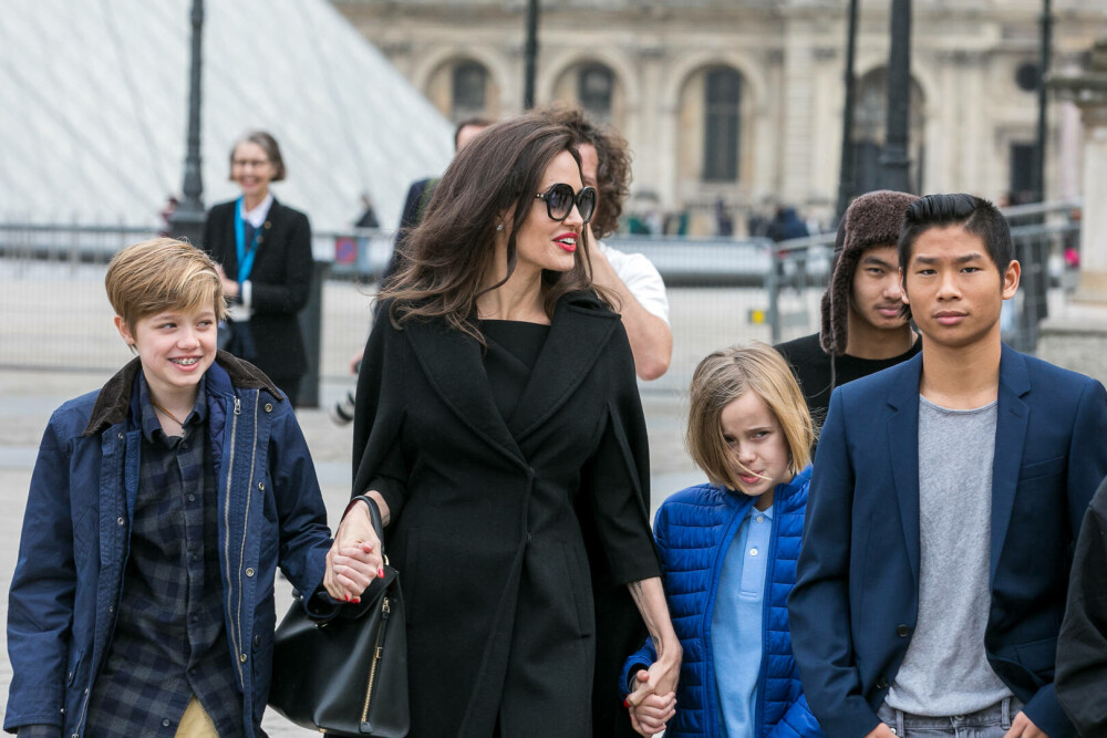 Fiica Angelinei Jolie și a lui Brad Pitt și-a schimbat numele. Cum se numește acum - Imaginea 5