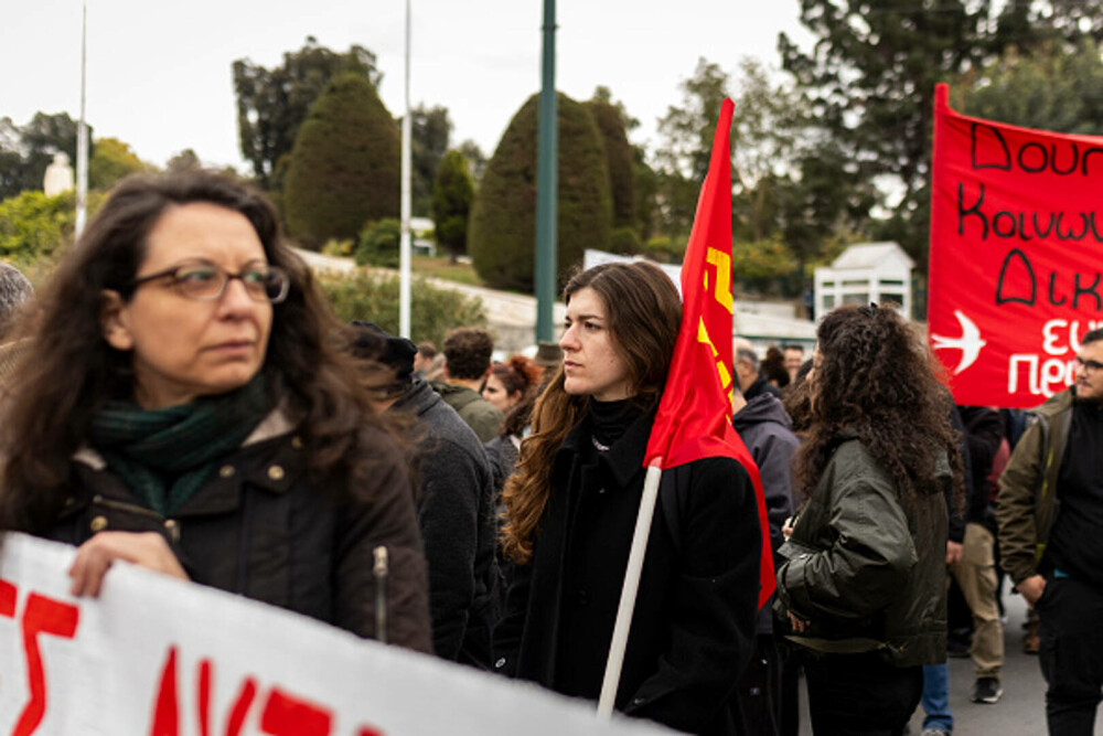 Grevă generală în Grecia. Peste 15.000 de oameni au manifestat la Atena și Salonic. „Nedreptatea ne sufocă”. GALERIE FOTO - Imaginea 1