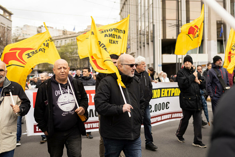 Grevă generală în Grecia. Peste 15.000 de oameni au manifestat la Atena și Salonic. „Nedreptatea ne sufocă”. GALERIE FOTO - Imaginea 9