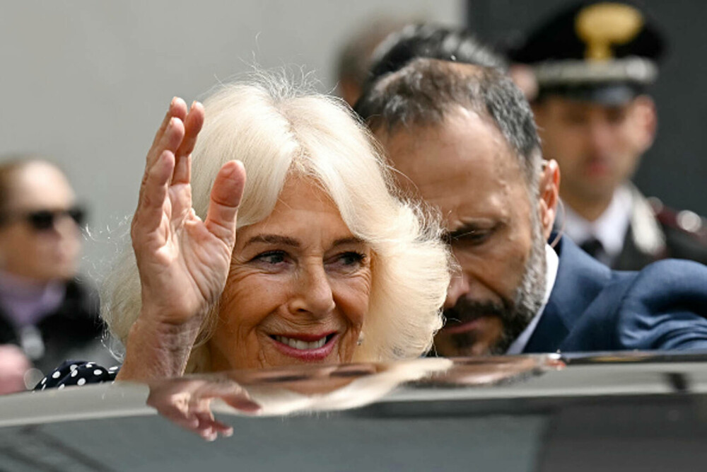 Papa Francisc i-a primit pe regele Charles şi regina Camilla la Vatican. Ce le-a transmis Suveranul Pontif - Imaginea 16