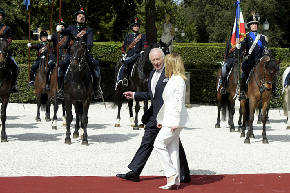 Regina Camilla a sărbătorit 20 de ani de căsătorie cu pizza şi îngheţată italiană. GALERIE FOTO - Imaginea 18