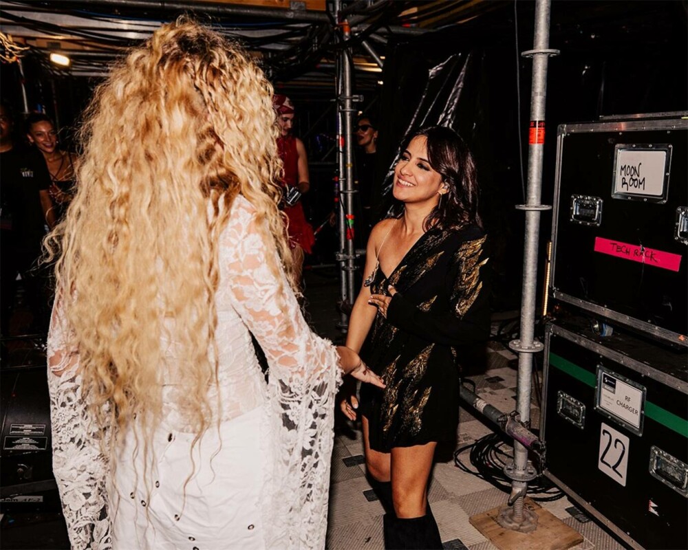 Artista care a deschis concertul Coldplay din Mumbai, huiduită de fani. Reacția cântăreței. „Este o presiune uriașă” - Imaginea 2