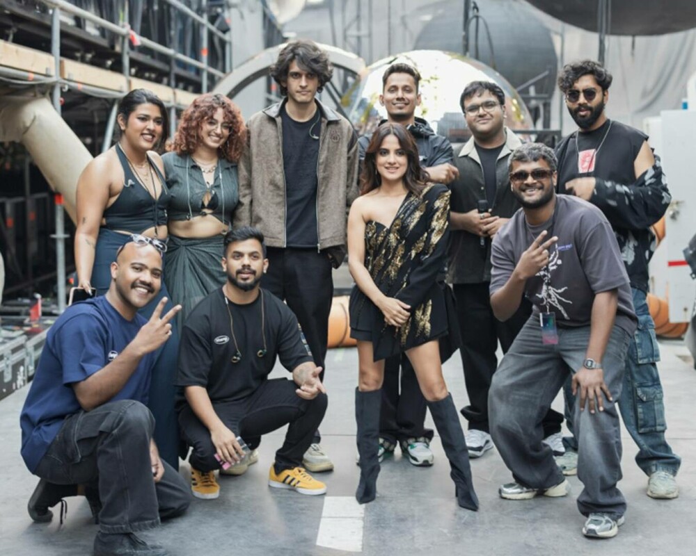 Artista care a deschis concertul Coldplay din Mumbai, huiduită de fani. Reacția cântăreței. „Este o presiune uriașă” - Imaginea 3