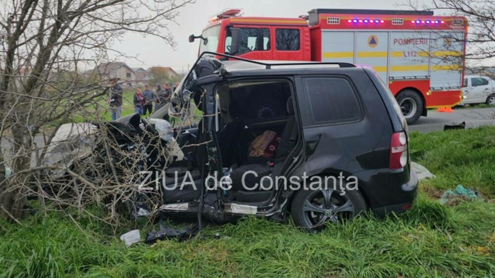 O femeie de 26 ani și un bărbat de 34 ani au murit după ce s-au lovit frontal cu mașinile, în județul Constanța - Imaginea 4
