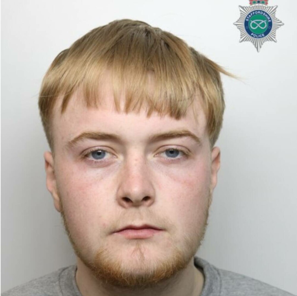 Trei bărbați i-au atacat pe angajații de la salubrizare cu mai multe topoare, într-un oraș din Marea Britanie. VIDEO - Imaginea 4