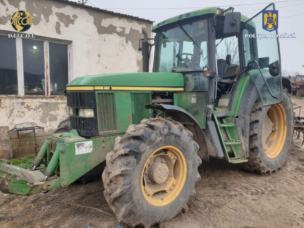 Șapte români au furat tractoare de peste 1,6 milioane de euro din Italia. Ce au descoperit anchetatorii la percheziții. FOTO - Imaginea 10