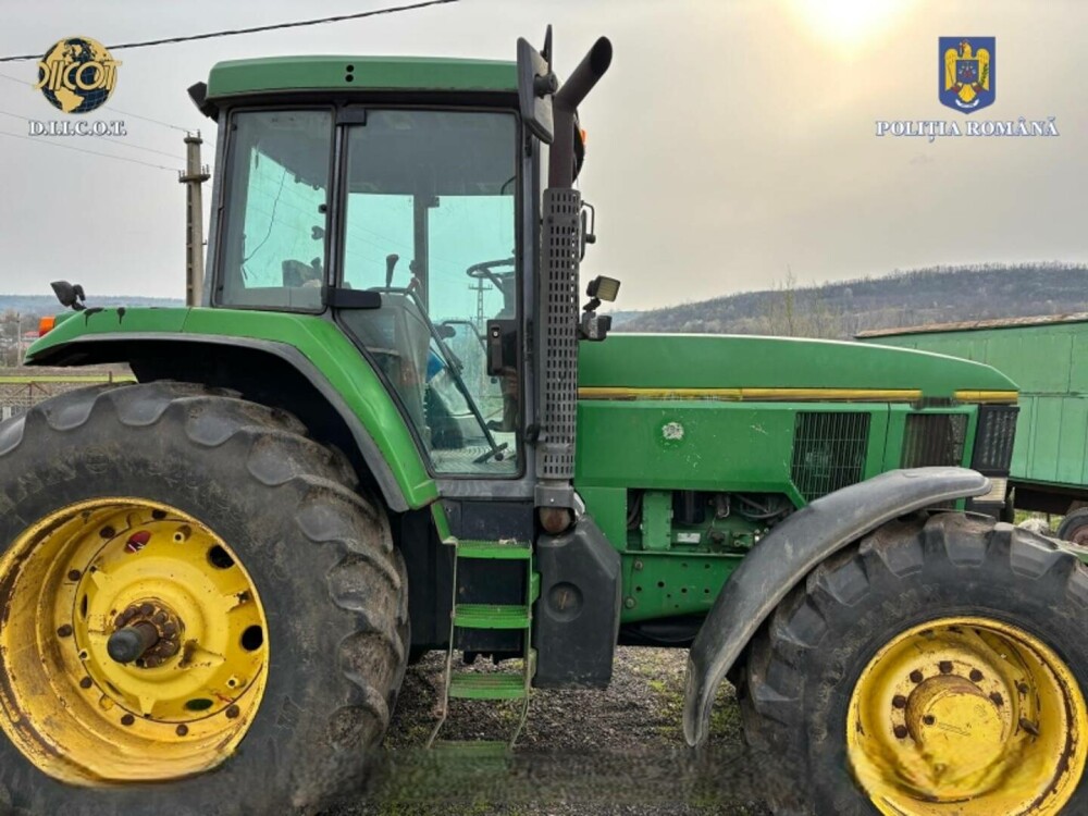 Șapte români au furat tractoare de peste 1,6 milioane de euro din Italia. Ce au descoperit anchetatorii la percheziții. FOTO - Imaginea 12