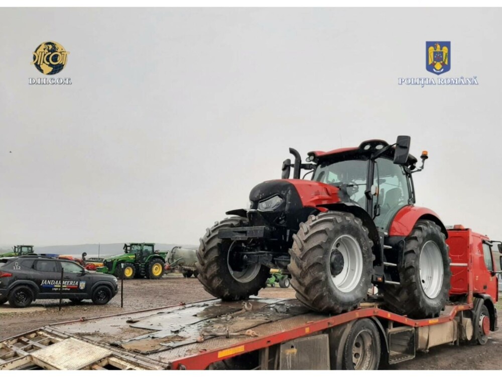 Șapte români au furat tractoare de peste 1,6 milioane de euro din Italia. Ce au descoperit anchetatorii la percheziții. FOTO - Imaginea 14