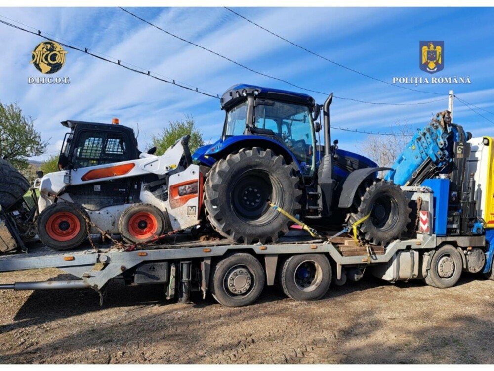 Șapte români au furat tractoare de peste 1,6 milioane de euro din Italia. Ce au descoperit anchetatorii la percheziții. FOTO - Imaginea 16