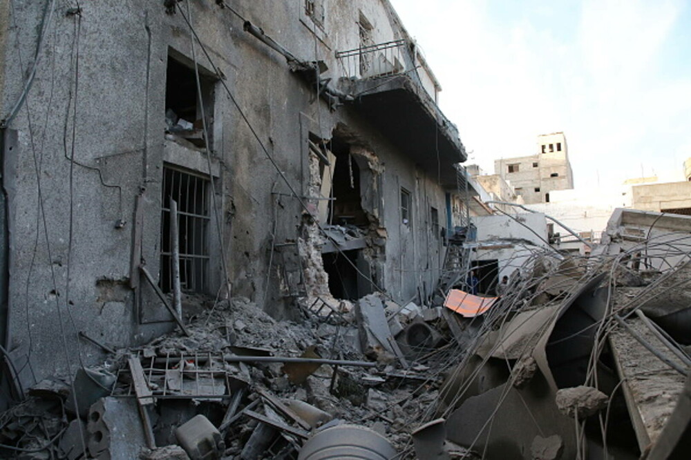 Șeful OMS acuză: Un copil a murit în Gaza, după ce Israelul a lovit spitalul Al-Ahli în care se afla. FOTO - Imaginea 7