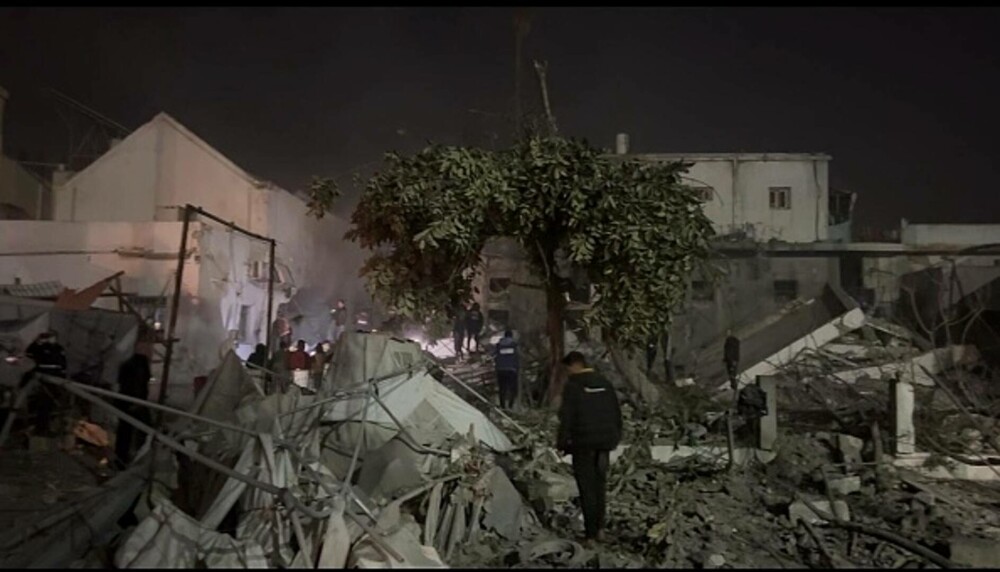 Șeful OMS acuză: Un copil a murit în Gaza, după ce Israelul a lovit spitalul Al-Ahli în care se afla. FOTO - Imaginea 13