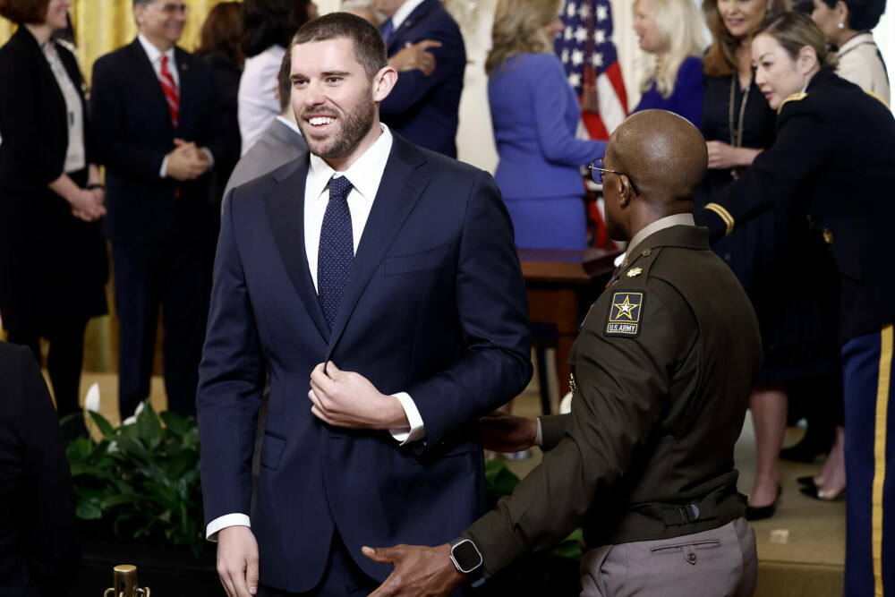 Fiul lui Arnold Schwarzenegger, de nerecunoscut, după ani de luptă cu kilogramele în plus. Cum arată Christopher. FOTO - Imaginea 4