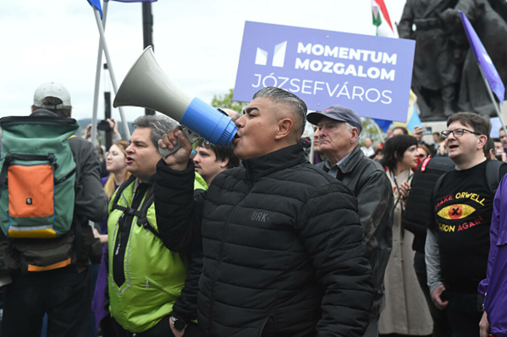 Protest în Ungaria după modificarea Constituției. Sute de persoane s-au adunat în fața Parlamentului. GALERIE FOTO - Imaginea 5
