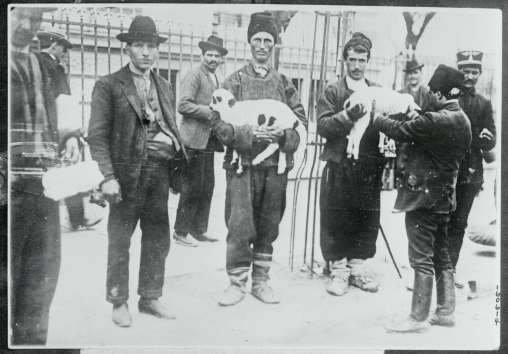 Cât costa masa de Paște a românilor de acum 100 de ani. Oamenii se plângeau și atunci că ”înainte era mai bine” - Imaginea 1