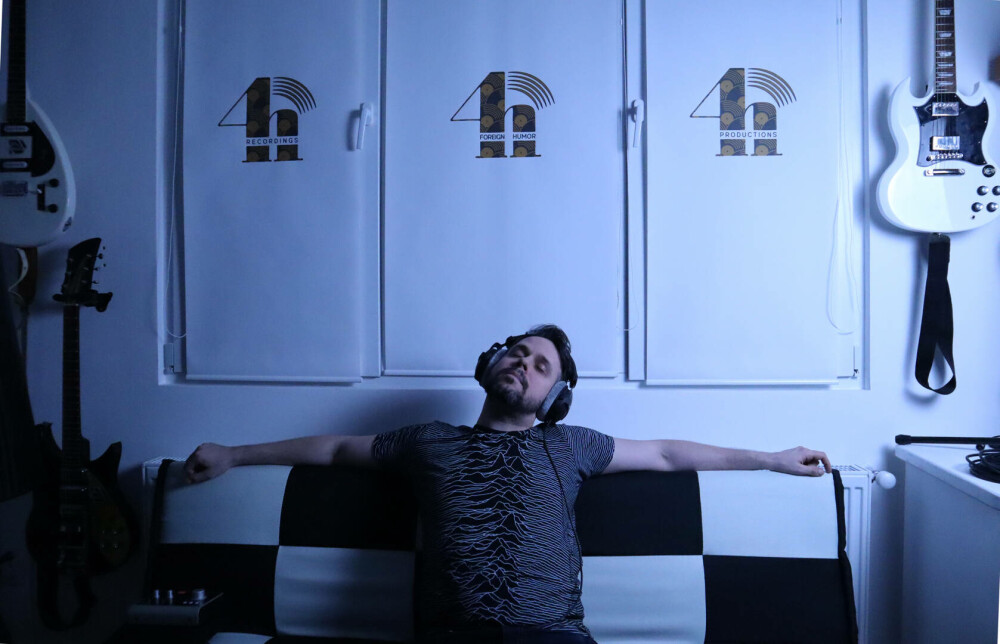 4 concerte într-o zi: Brainwasher, Nixa, RusT și Walking to the Moon. Se lansează casa de discuri Foreign Humor Productions - Imaginea 2