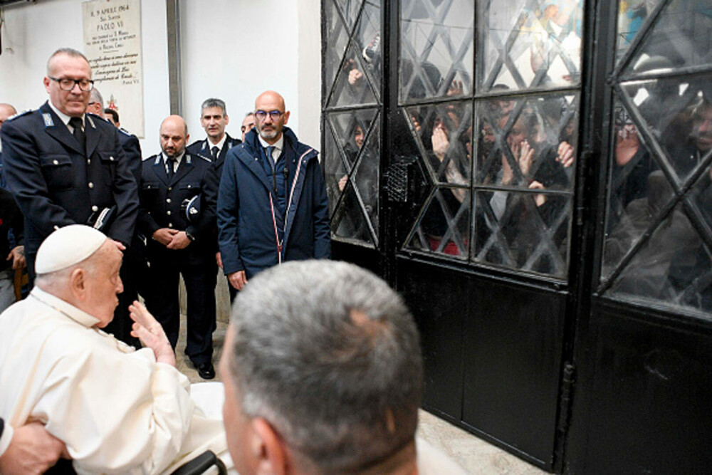 Cine a fost Papa Francisc. Suveranul Pontif a condus Biserica Catolică timp de 12 ani. GALERIE FOTO - Imaginea 5