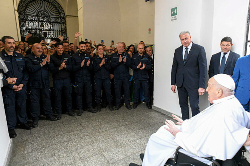 Cine a fost Papa Francisc. Suveranul Pontif a condus Biserica Catolică timp de 12 ani. GALERIE FOTO - Imaginea 4