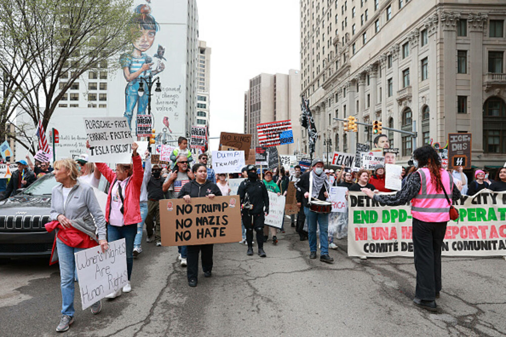 Proteste anti-Trump în SUA. Mii de oameni au ieşit pe străzi. „O perioadă foarte periculoasă pentru libertate”. FOTO & VIDEO - Imaginea 3