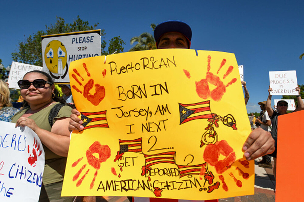 Proteste anti-Trump în SUA. Mii de oameni au ieşit pe străzi. „O perioadă foarte periculoasă pentru libertate”. FOTO & VIDEO - Imaginea 24