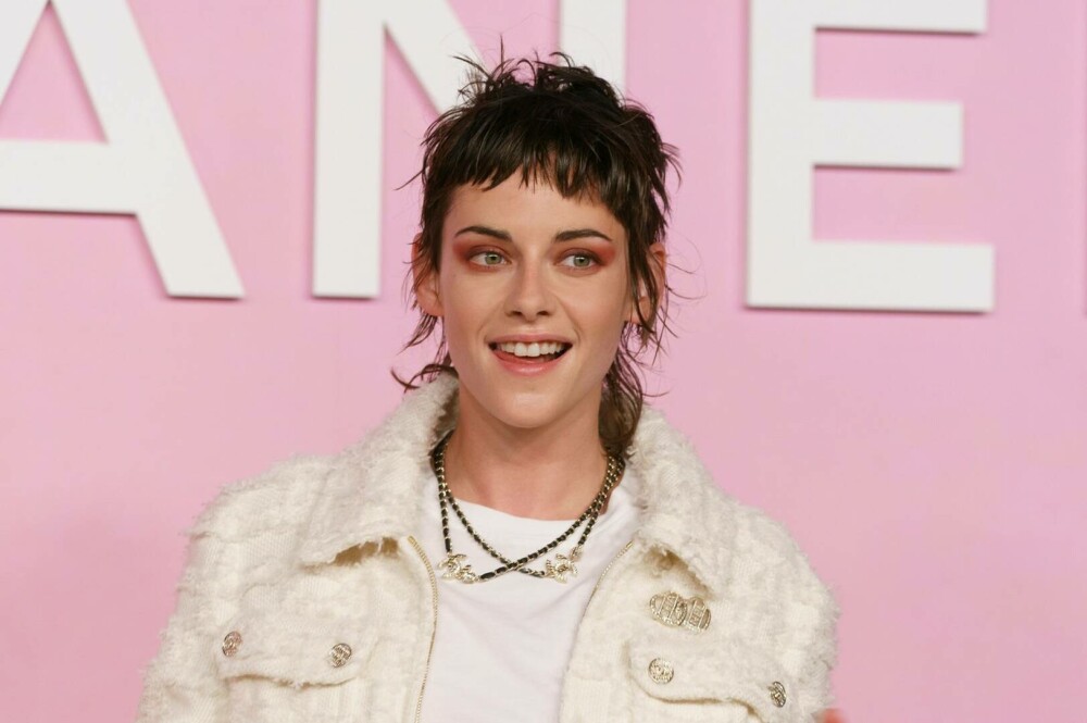 Kristen Stewart, o mireasă atipică. Ce ținută a purtat actrița din „Twilight” la nunta ei. FOTO&VIDEO - Imaginea 3