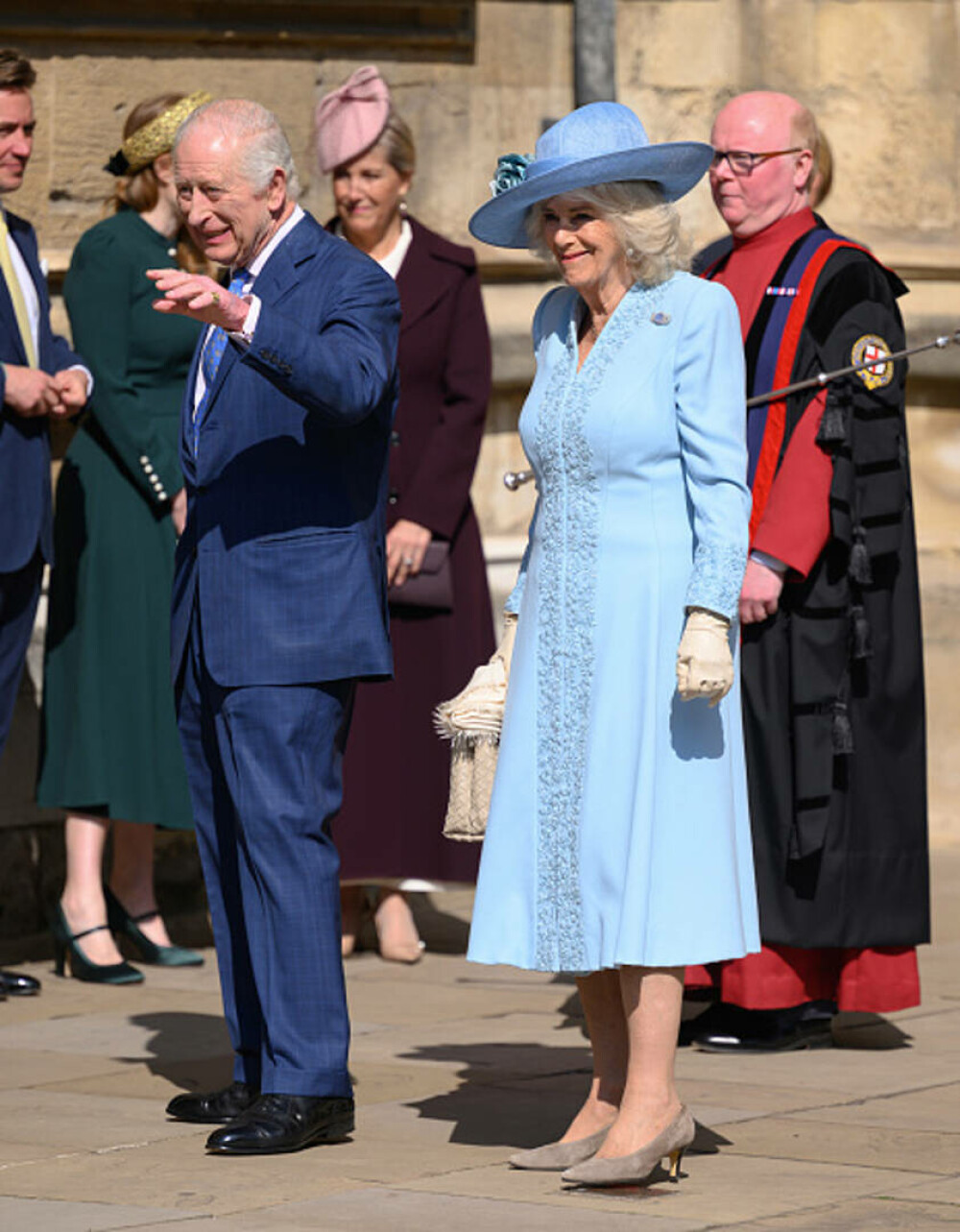 Regele Charles și Regina Camilla au participat la slujba tradițională de Paște. Cum a fost întâmpinat monarhul. GALERIE FOTO - Imaginea 11