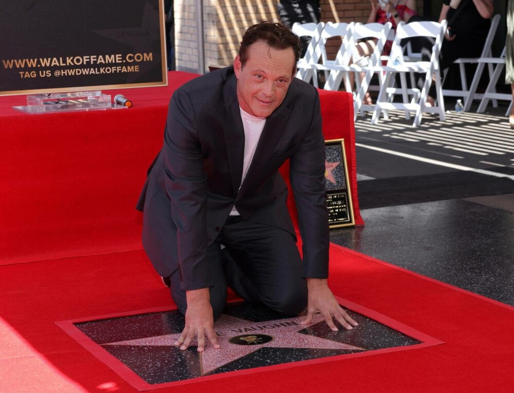 Casa Albă a publicat o fotografie cu actorul Vince Vaughn şi Donald Trump în Biroul Oval. Cum au reacționat internauții. FOTO - Imaginea 1