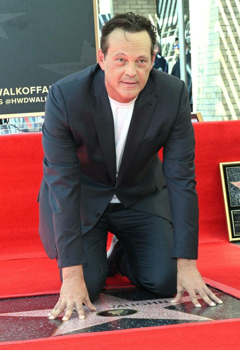 Casa Albă a publicat o fotografie cu actorul Vince Vaughn şi Donald Trump în Biroul Oval. Cum au reacționat internauții. FOTO - Imaginea 4
