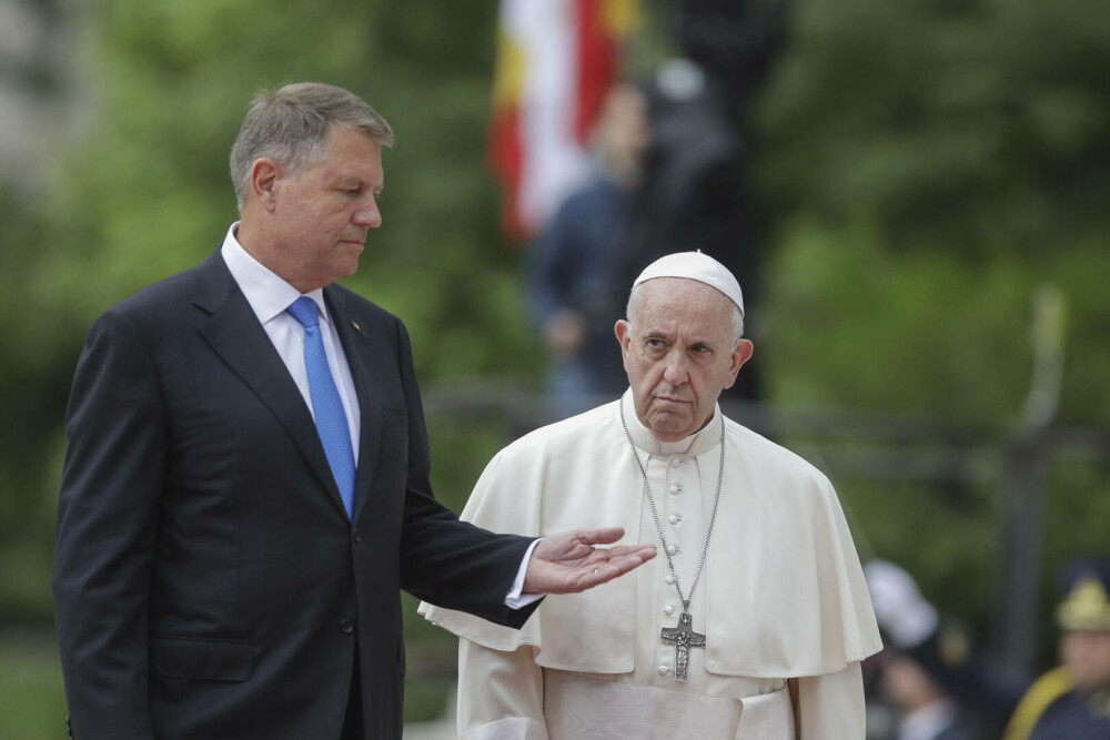 Vizita Papei Francisc în România. Suveranul Pontif a călătorit la Blaj, Șumuleu Ciuc și Iași. GALERIE FOTO & VIDEO - Imaginea 13