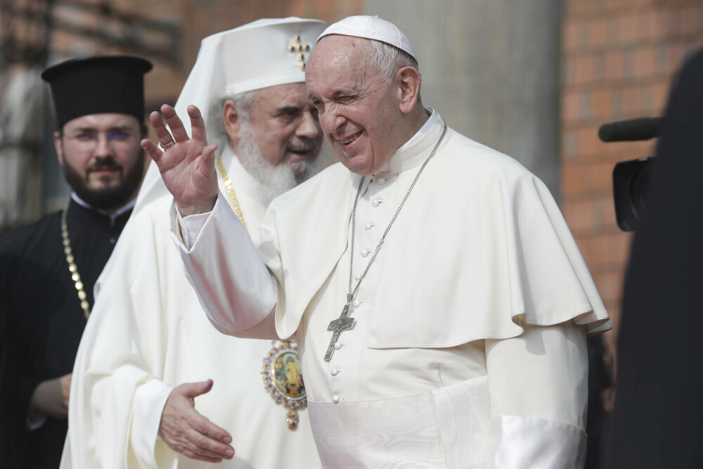 Vizita Papei Francisc în România. Suveranul Pontif a călătorit la Blaj, Șumuleu Ciuc și Iași. GALERIE FOTO & VIDEO - Imaginea 15