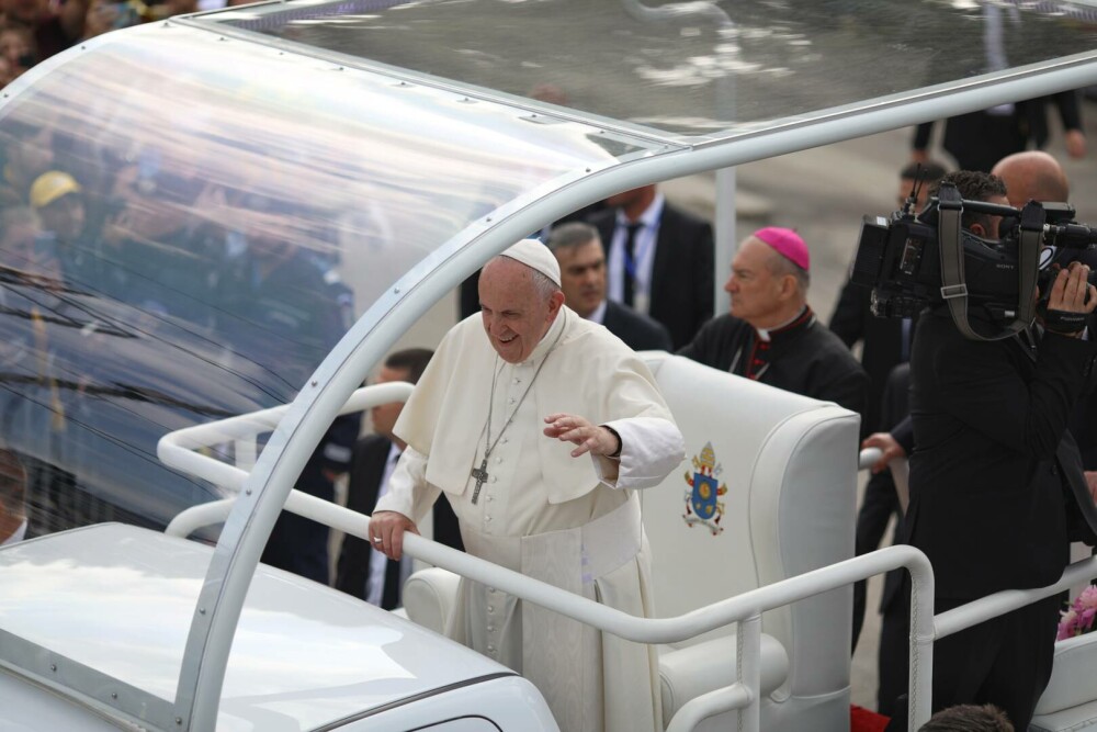 Vizita Papei Francisc în România. Suveranul Pontif a călătorit la Blaj, Șumuleu Ciuc și Iași. GALERIE FOTO & VIDEO - Imaginea 26