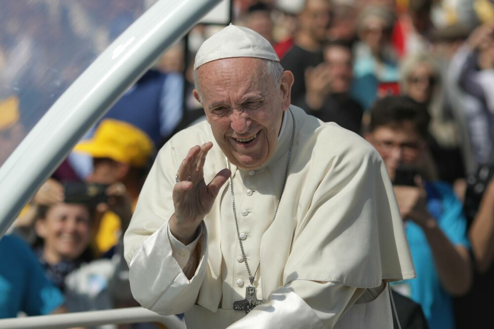 Vizita Papei Francisc în România. Suveranul Pontif a călătorit la Blaj, Șumuleu Ciuc și Iași. GALERIE FOTO & VIDEO - Imaginea 31