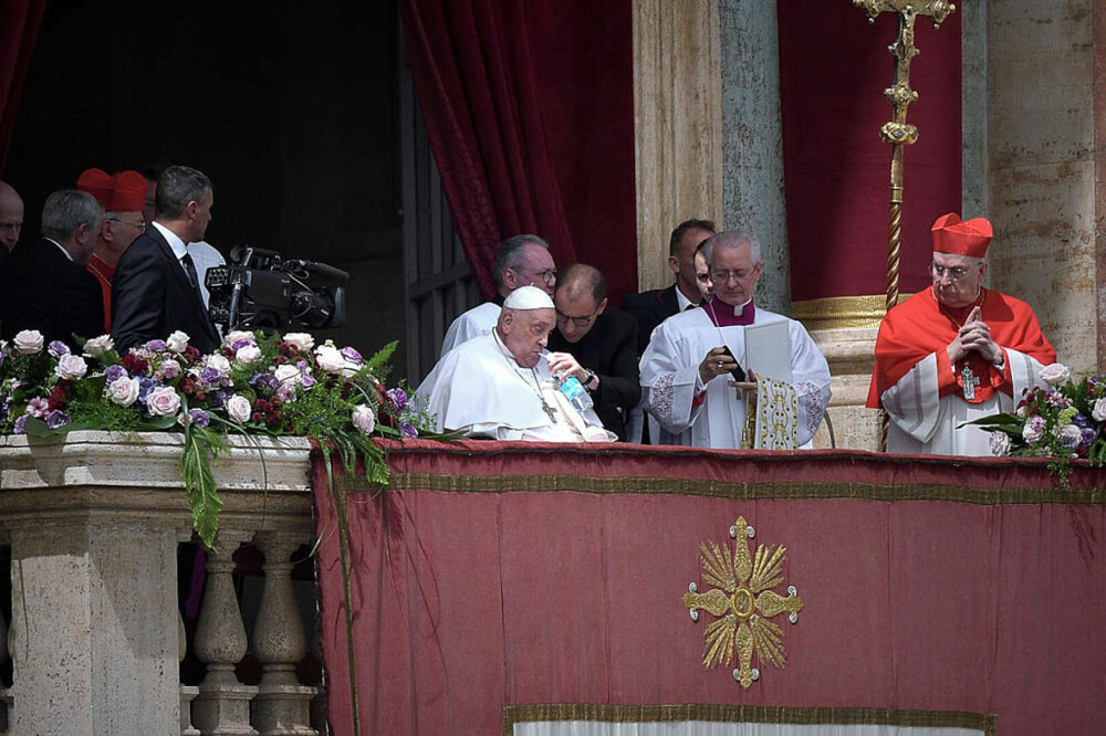 Ce probleme de sănătate avea Papa Francisc. Suveranul Pontif, vizibil slăbit în ultimele sale apariții | FOTO - Imaginea 3