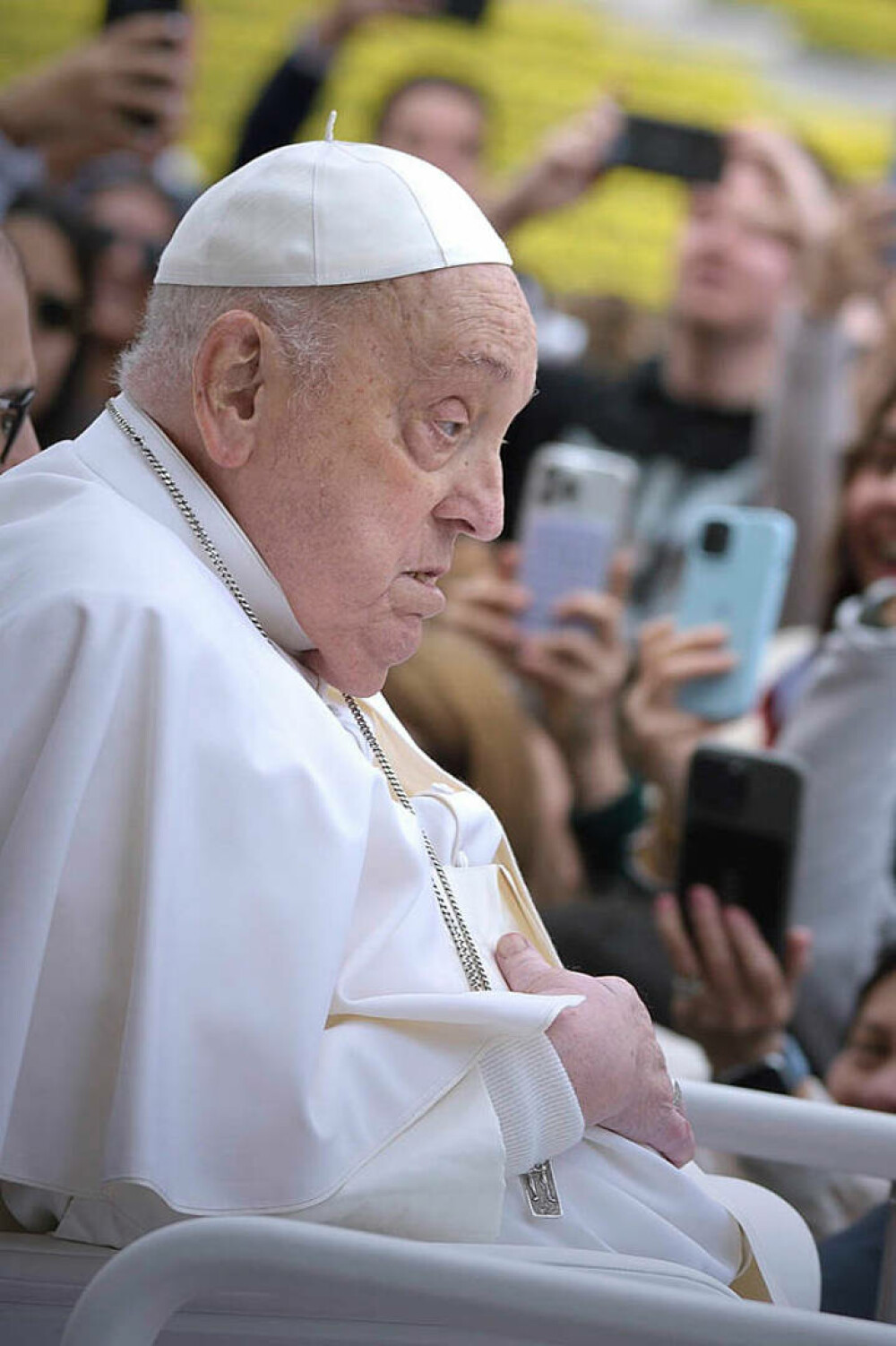 Ce probleme de sănătate avea Papa Francisc. Suveranul Pontif, vizibil slăbit în ultimele sale apariții | FOTO - Imaginea 4