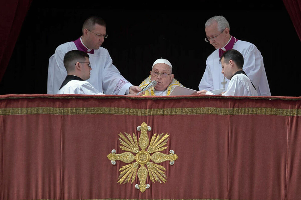 Ce probleme de sănătate avea Papa Francisc. Suveranul Pontif, vizibil slăbit în ultimele sale apariții | FOTO - Imaginea 7