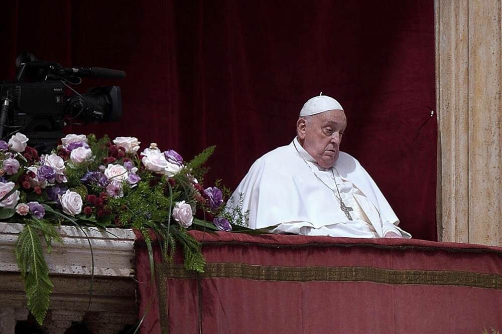 Ce probleme de sănătate avea Papa Francisc. Suveranul Pontif, vizibil slăbit în ultimele sale apariții | FOTO - Imaginea 10