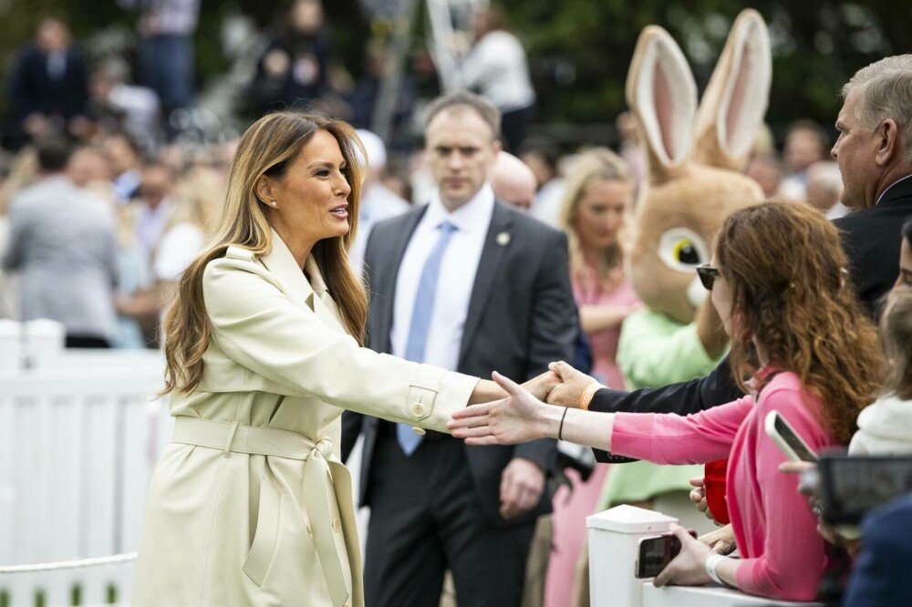 Melania Trump, apariție rară în public. Ce ţinută a purtat prima-doamnă în cadrul unui eveniment dedicat copiilor. FOTO - Imaginea 4