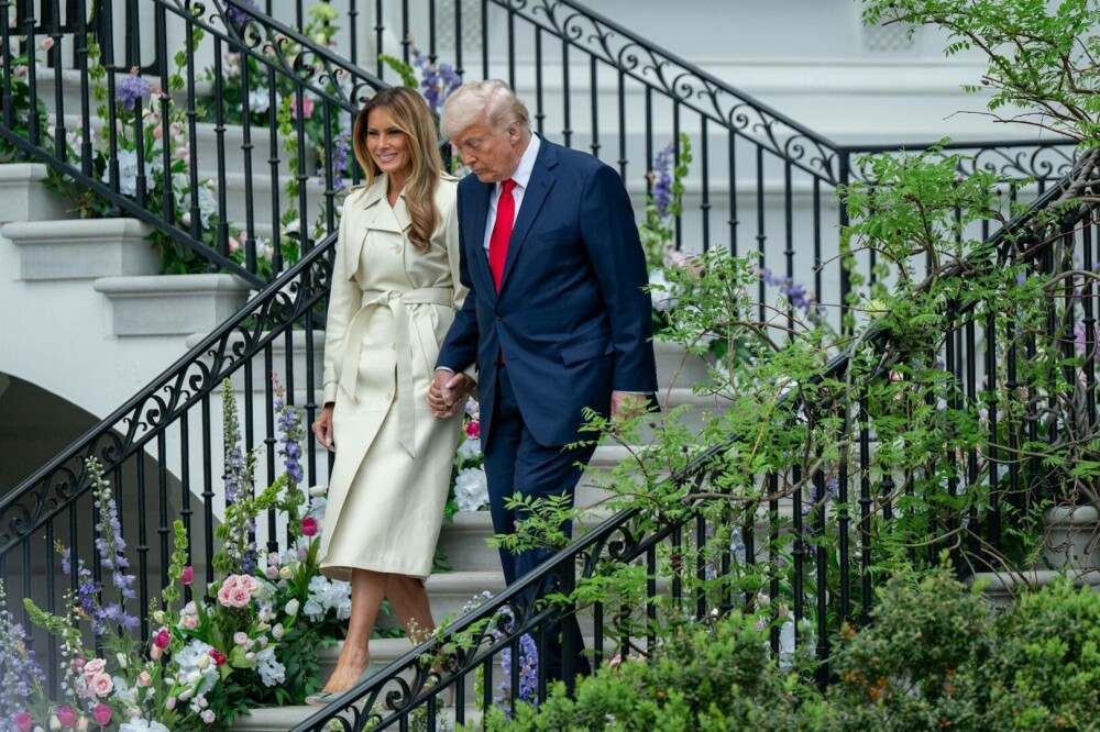 Melania Trump, apariție rară în public. Ce ţinută a purtat prima-doamnă în cadrul unui eveniment dedicat copiilor. FOTO - Imaginea 12