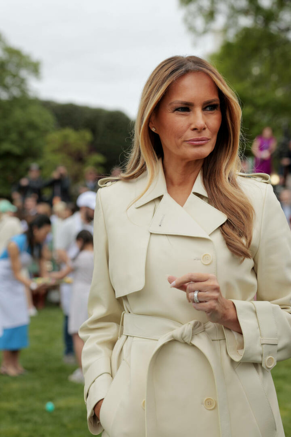 Melania Trump, apariție rară în public. Ce ţinută a purtat prima-doamnă în cadrul unui eveniment dedicat copiilor. FOTO - Imaginea 25