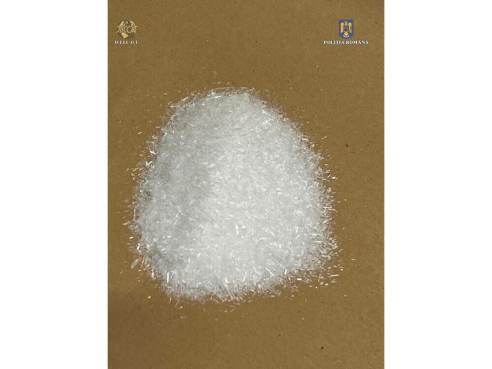 20 de kg de ketamină, confiscate de la un bărbat suspectat că aducea substanţa în România disimulată în pliculețe cu desicant - Imaginea 6