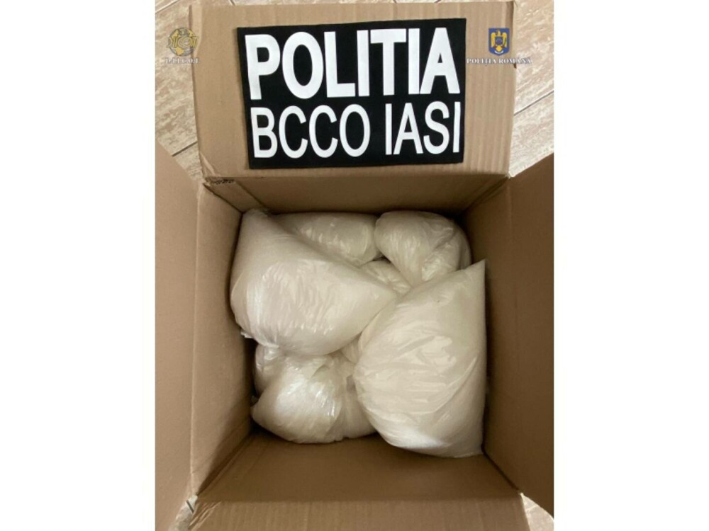 20 de kg de ketamină, confiscate de la un bărbat suspectat că aducea substanţa în România disimulată în pliculețe cu desicant - Imaginea 7