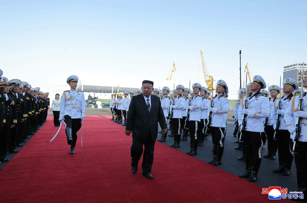 Coreea de Nord prezintă o nouă navă de război de 5.000 de tone. Ce a declarat Kim Jong Un. FOTO - Imaginea 2