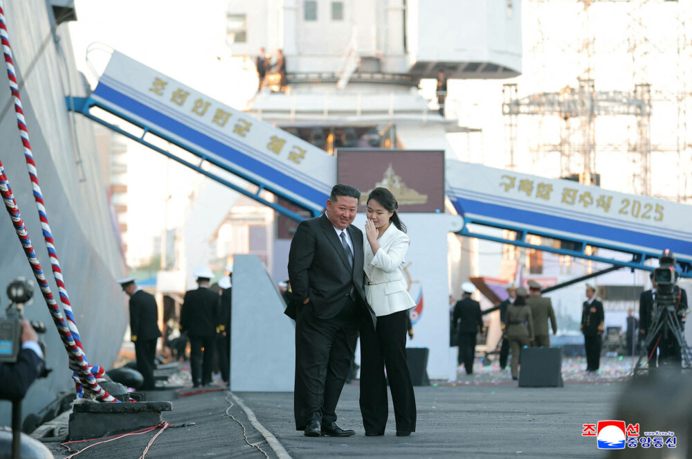 Coreea de Nord prezintă o nouă navă de război de 5.000 de tone. Ce a declarat Kim Jong Un. FOTO - Imaginea 6